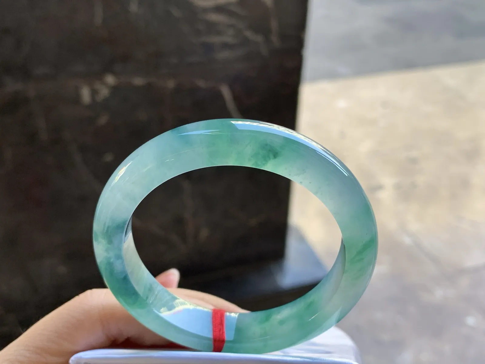 55-11.9-8.6

冰种绿花手镯^_^飘花好看 种水足