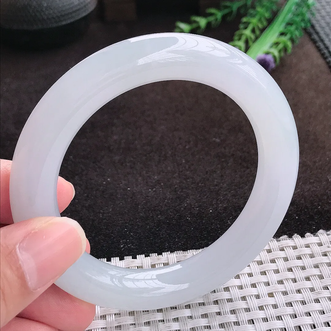 自然光56.5/11.3/11.5老坑冰胶果冻月光白胖圆条手镯翡翠玉镯手环