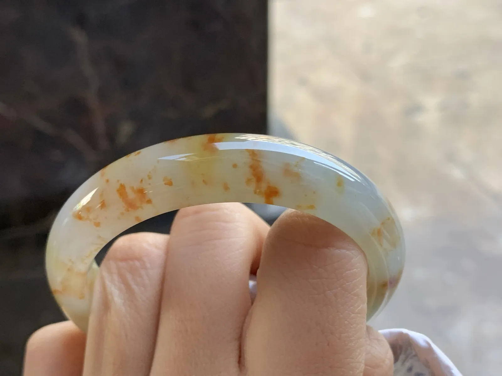 53-12.6-7.7

黄翡手镯^_^玉质温润 清新细腻