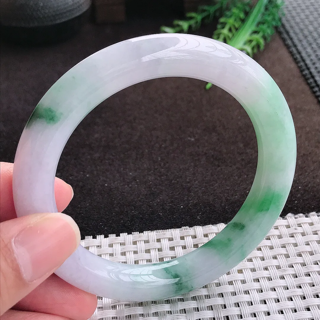 自然光60/11/108.老坑精美温润飘花大圈口圆条手镯翡翠玉镯手环
