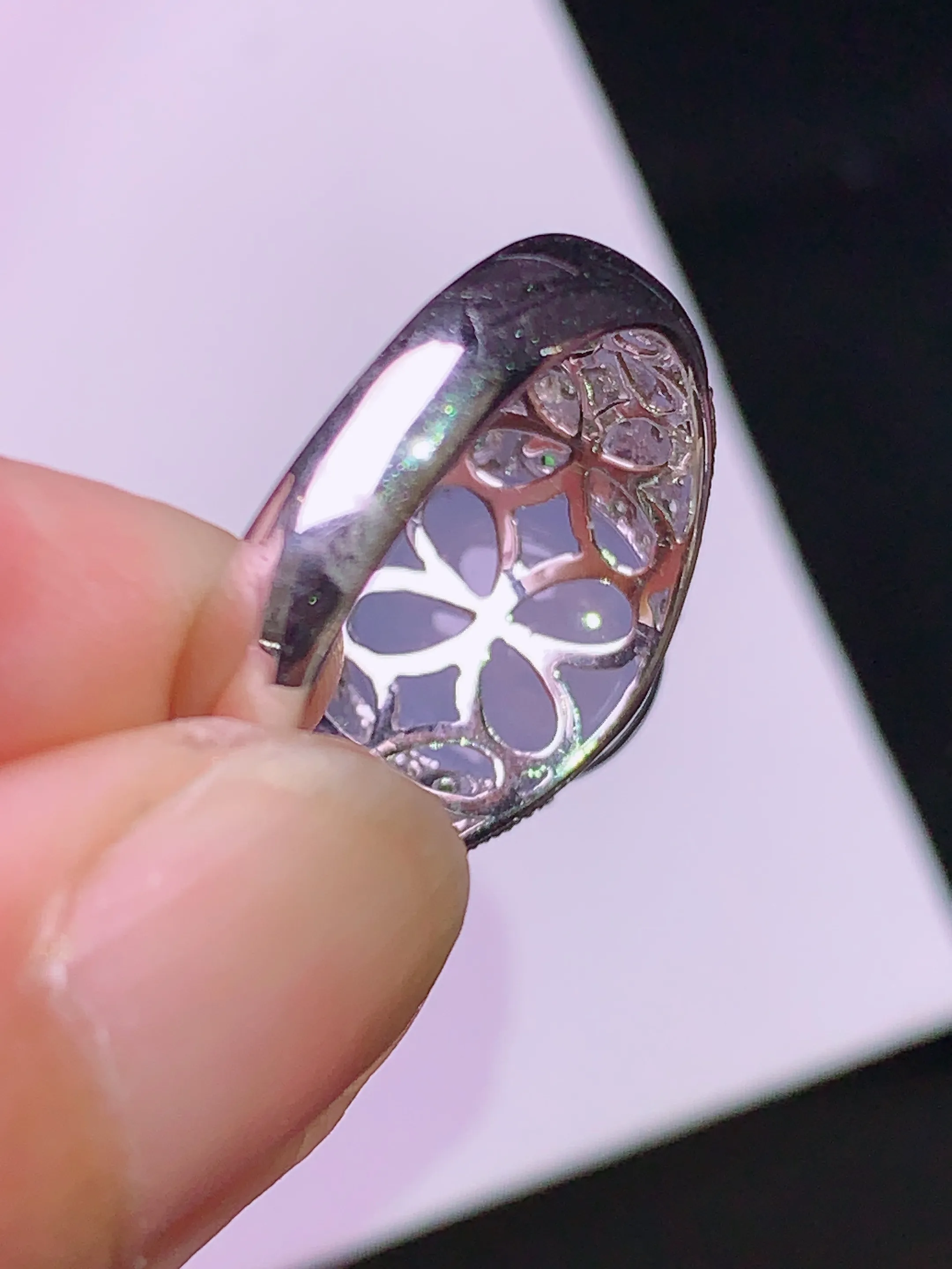 18k金钻镶嵌紫罗兰蛋面戒指 玉质细腻 水润亮眼  圈口13 整体尺寸10.5*9.3*4.2
