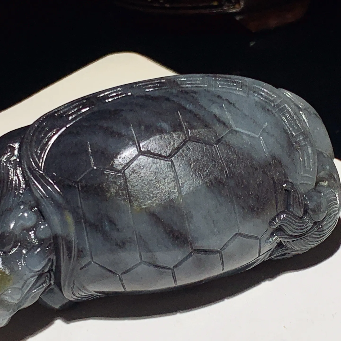 新疆和田玉籽料青花富贵长寿龙龟把件。尺寸83/45/30重170.5克 无裂无杂 玉质细腻油润 底色纯净 脂粉好，品质好。lt251025