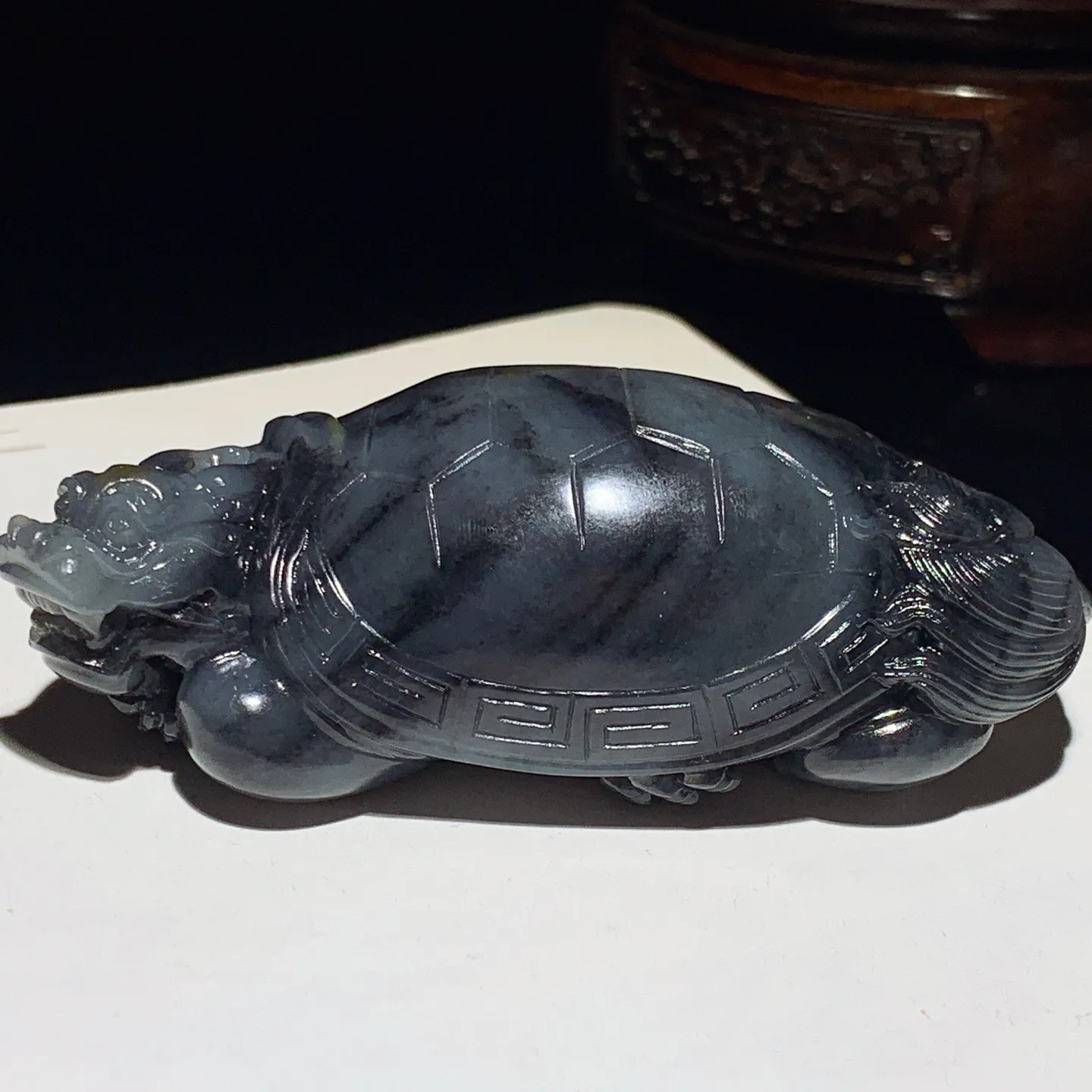 新疆和田玉籽料青花富贵长寿龙龟把件。尺寸83/45/30重170.5克 无裂无杂 玉质细腻油润 底色