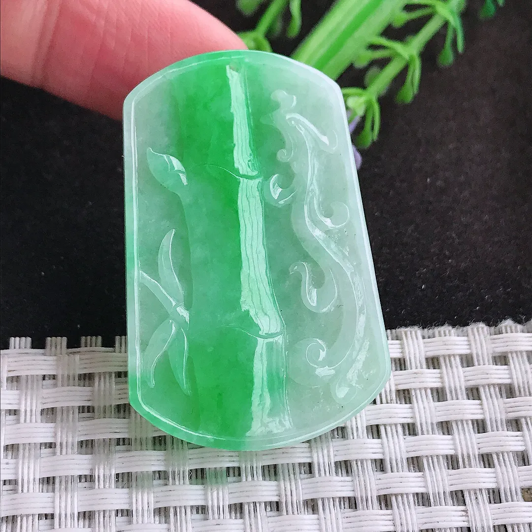 自然光44.5/29.6/5老坑精美飘阳绿节节高竹节吊坠翡翠玉坠挂件