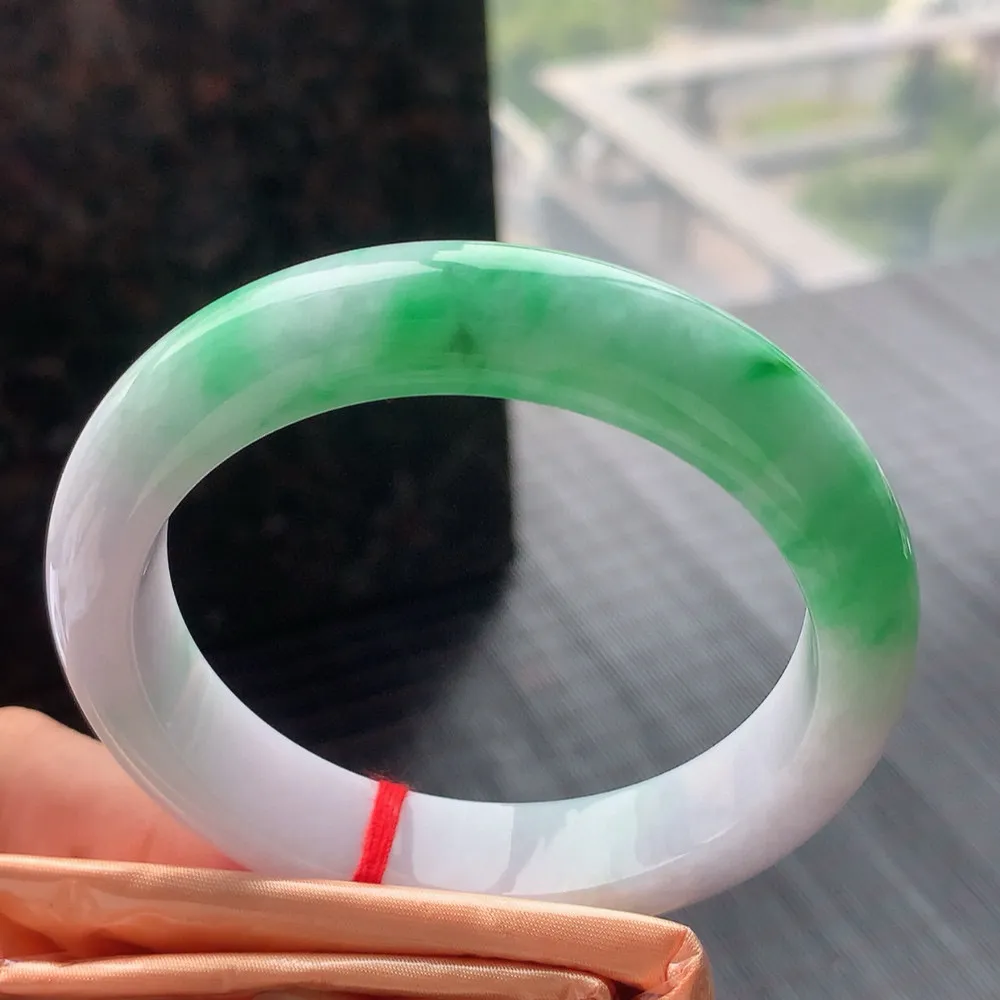 正圈冰糯春彩 无瑕 尺寸:58.3/12.8/8.9 色好