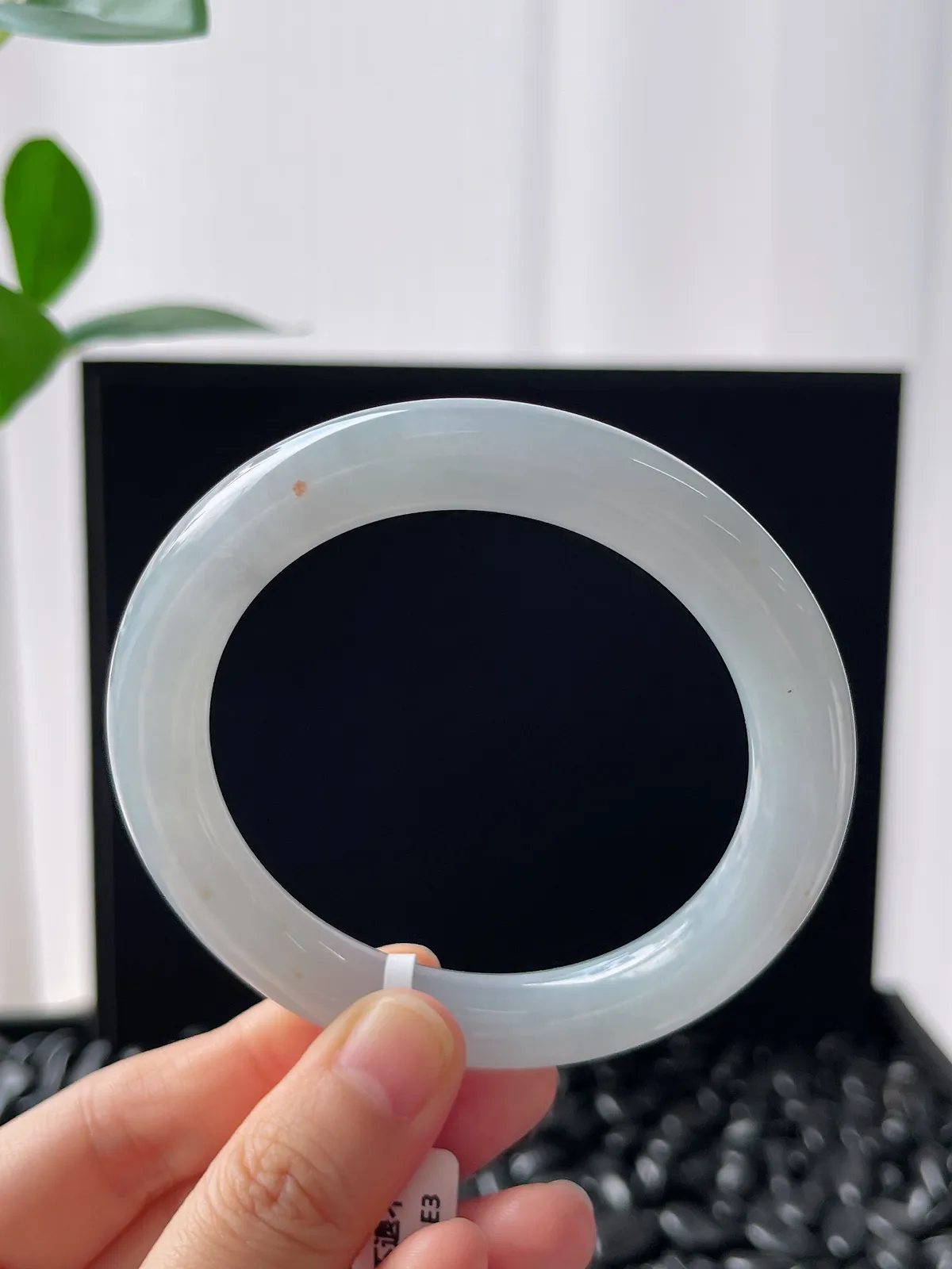 圆镯55.8圈口，翡翠手镯