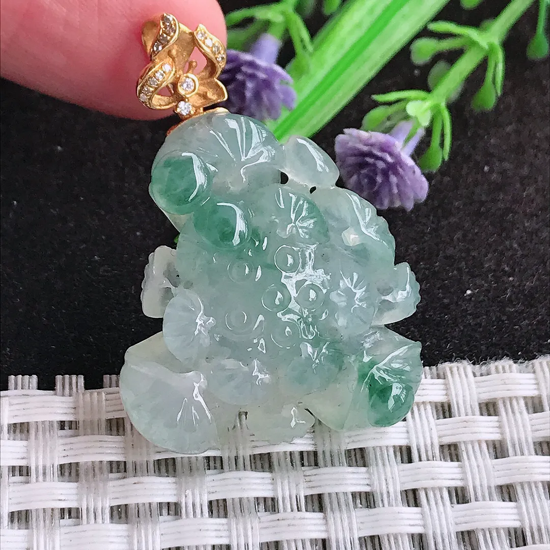 自然光28/26.8/9.3老坑18k金镶嵌冰胶飘花莲花吊坠翡翠玉坠挂件