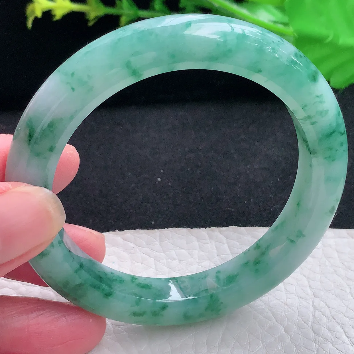 pj自然光54*10.2*9平安镯 天然缅甸翡翠a货飘花厚装宽边珠宝玉手镯