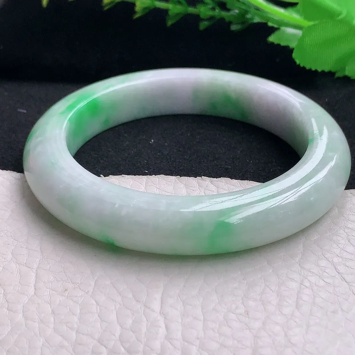 pj自然光58*11.8*10.5平安镯 天然缅甸翡翠a货春带彩厚装宽边珠宝玉手镯