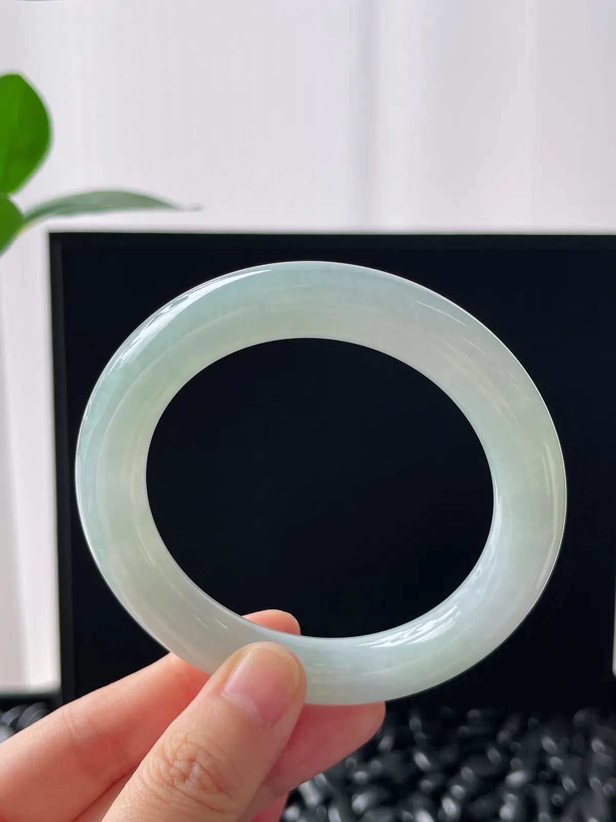 圆镯56圈口，翡翠手镯