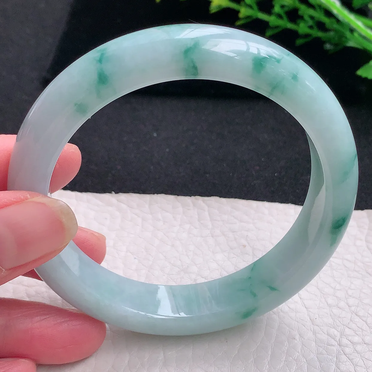 qn大圈口60.5*13.5*9平安镯 天然缅甸翡翠a货飘花宽边珠宝玉手镯