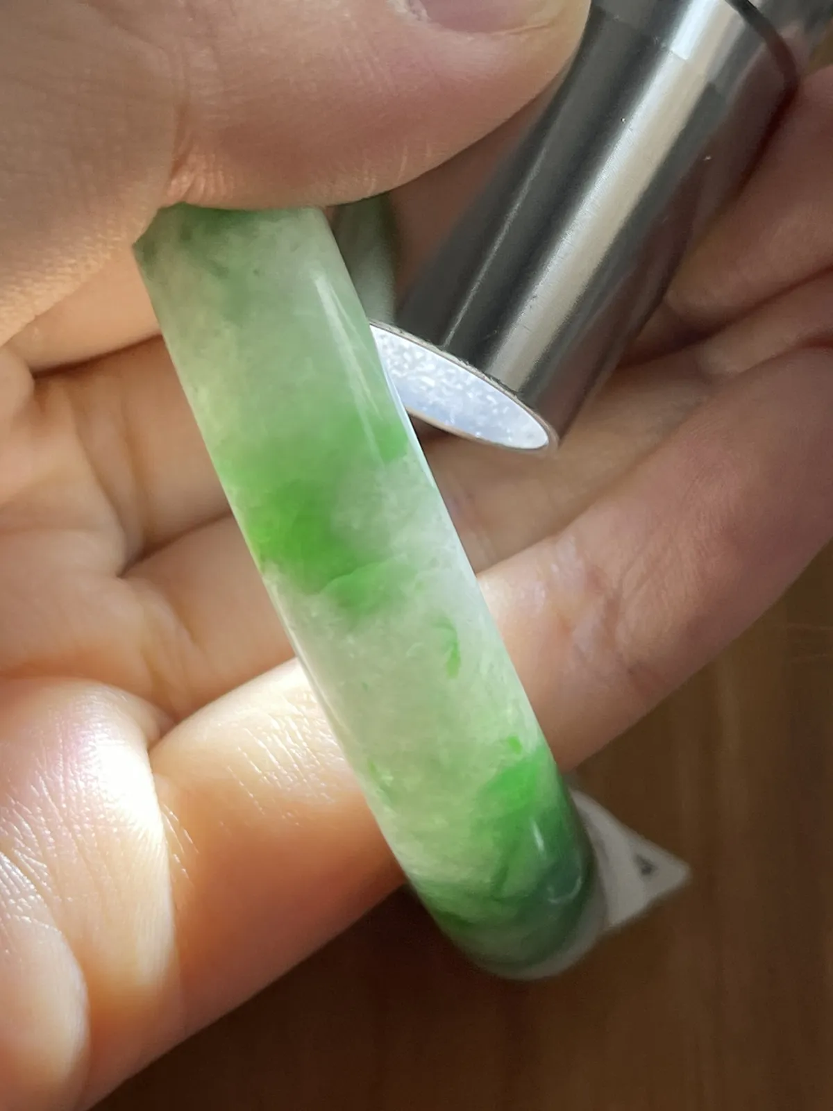 正圈55圈口，翡翠糯化种飘绿手镯