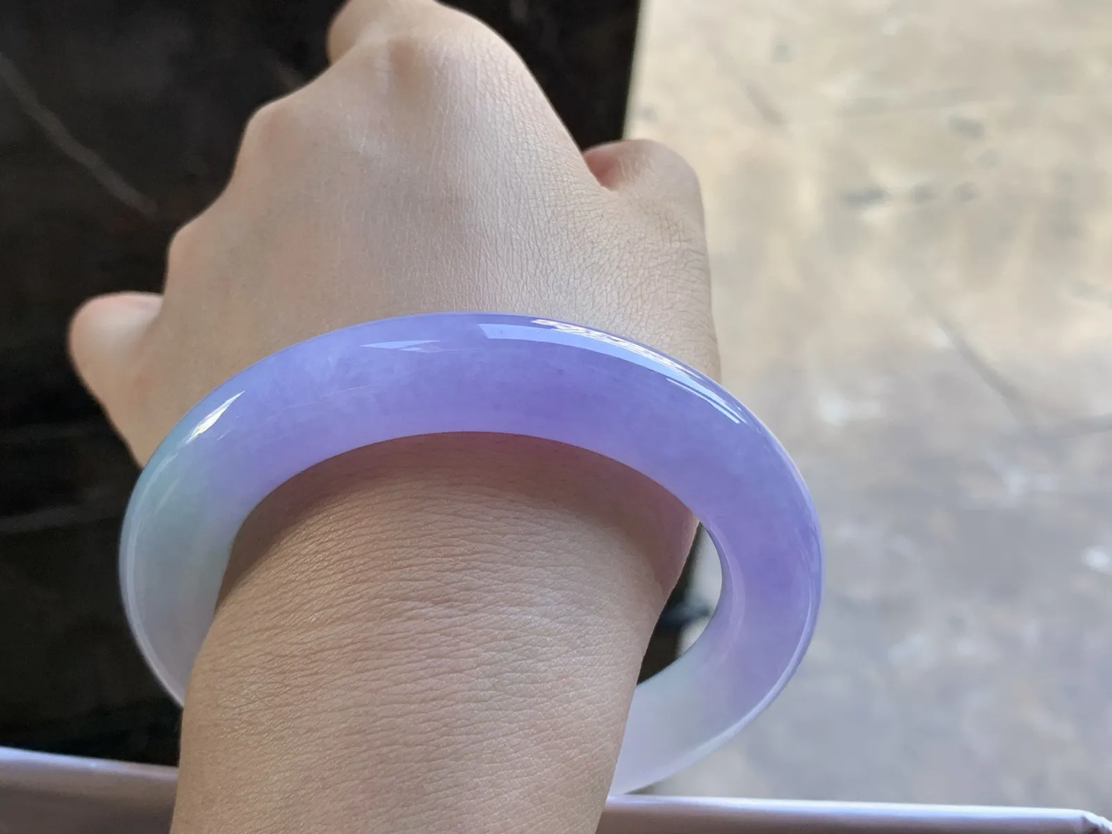 57.5-11.9

紫罗兰圆条手镯^_^鲜艳