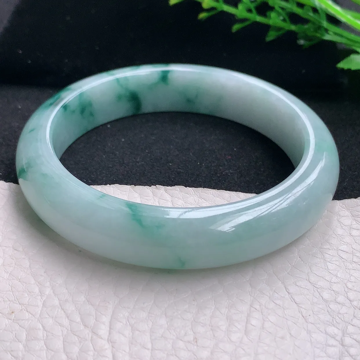 qn大圈口60.5*13.5*9平安镯 天然缅甸翡翠a货飘花宽边珠宝玉手镯