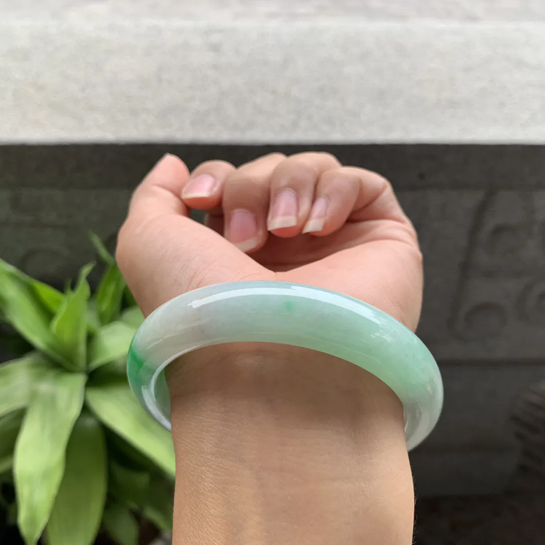 圈口 56.8-12.2-8.5【飘绿正圈手镯】正圈56 57可戴