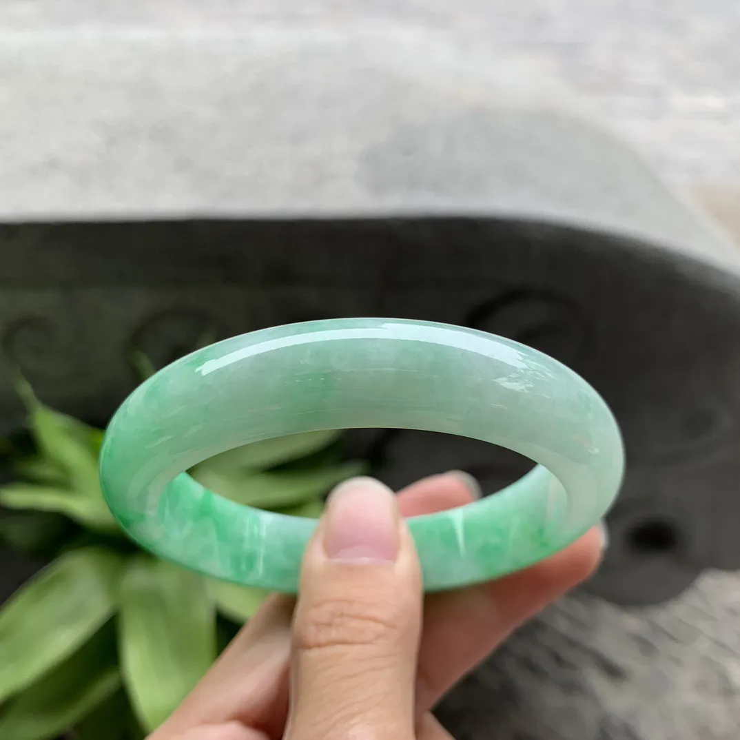圈口 55.7-12.4-8.5【辣阳绿正圈手镯】正圈 55 56可戴