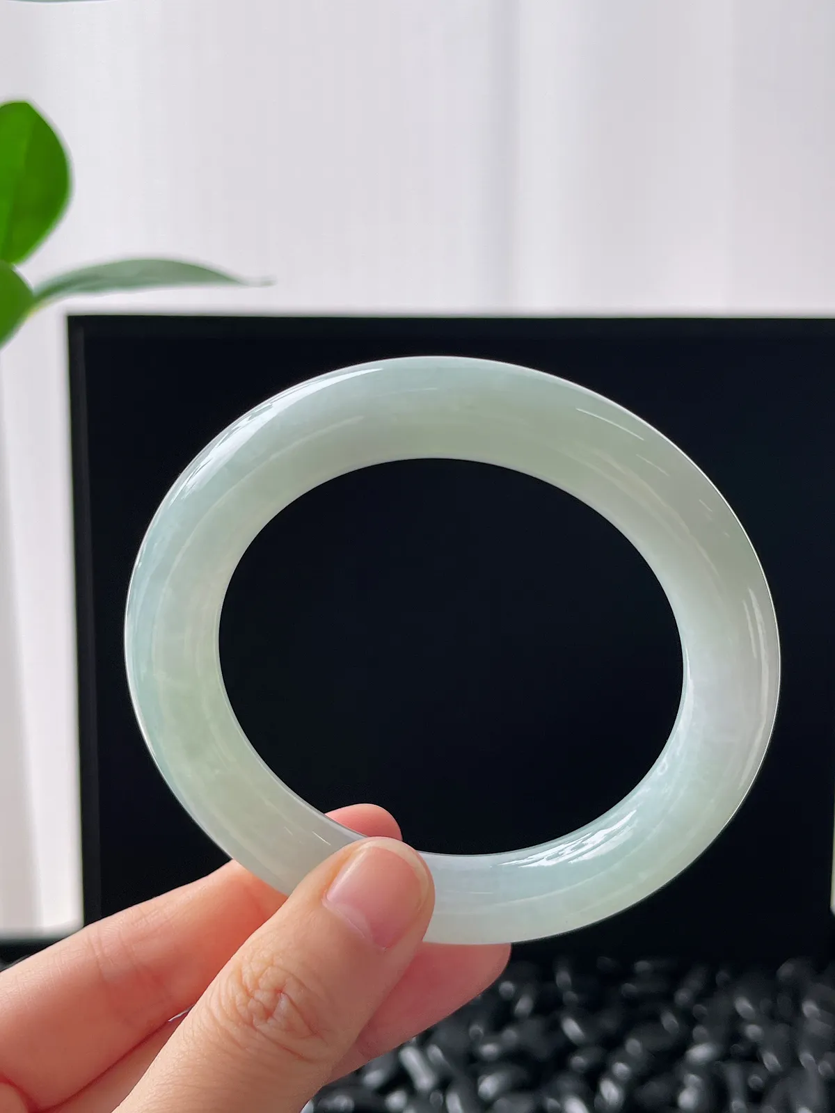 圆镯56圈口，翡翠手镯