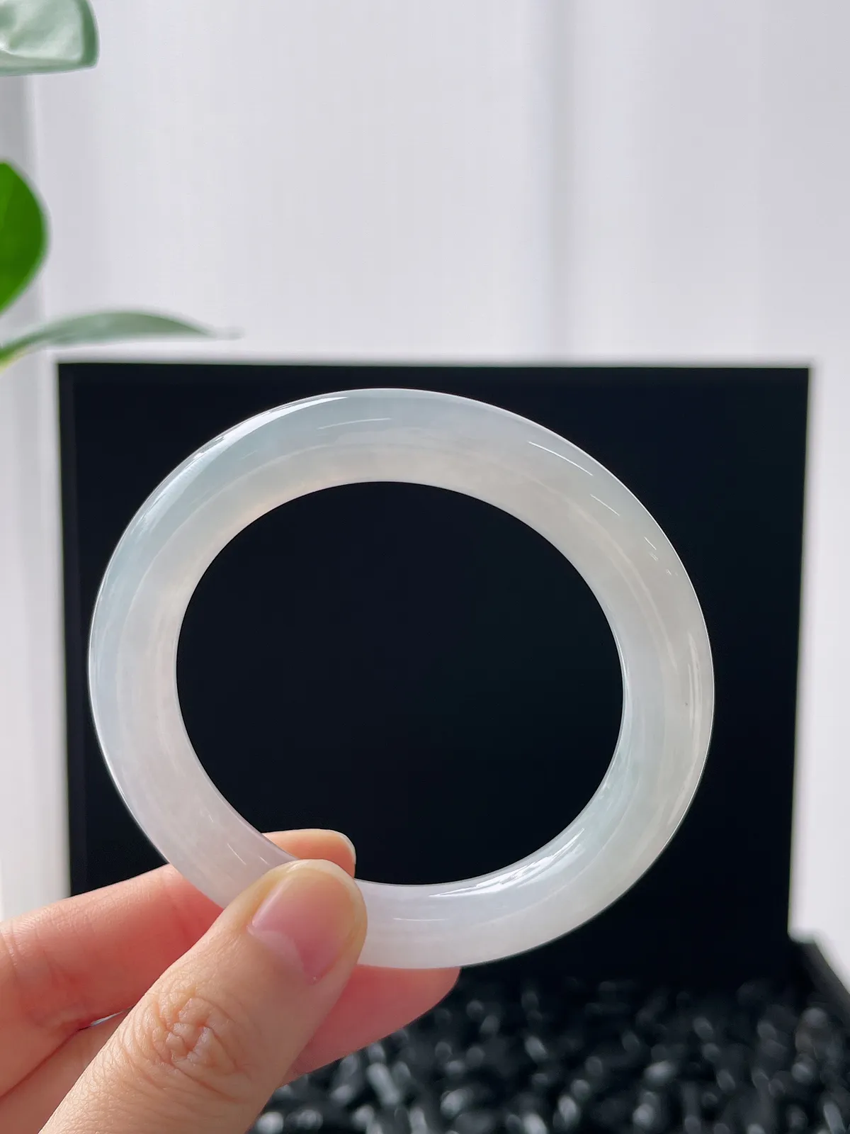 圆镯51圈口，翡翠冰糯种白色手镯 圆条白月光