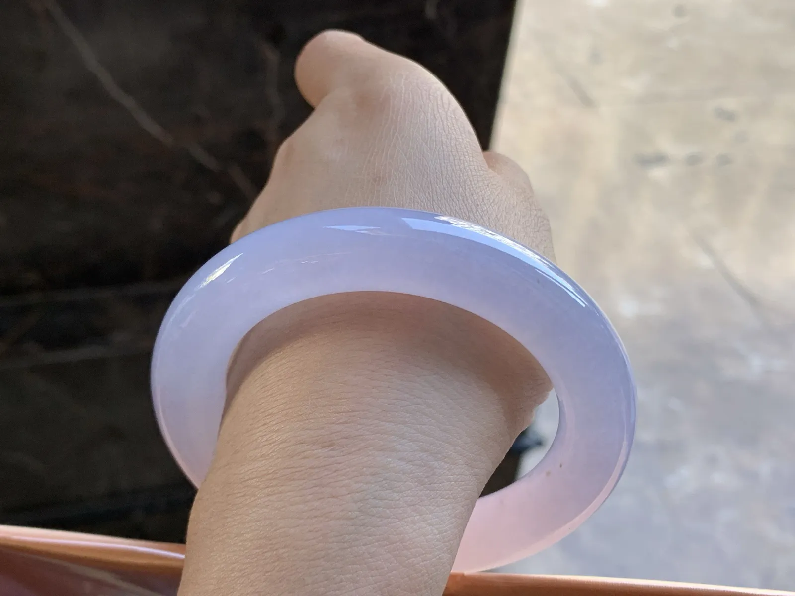 57-12.5

冰紫罗兰圆条手镯^_^冰透