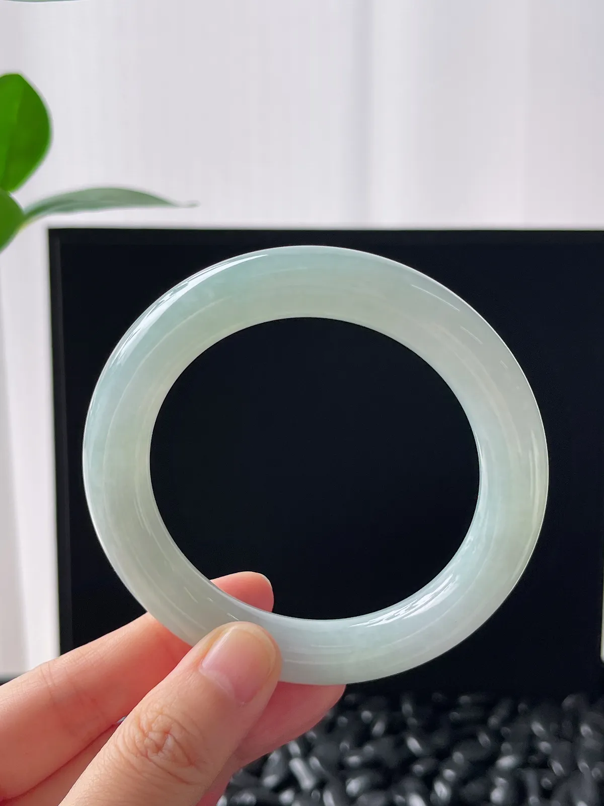 圆镯56圈口，翡翠手镯