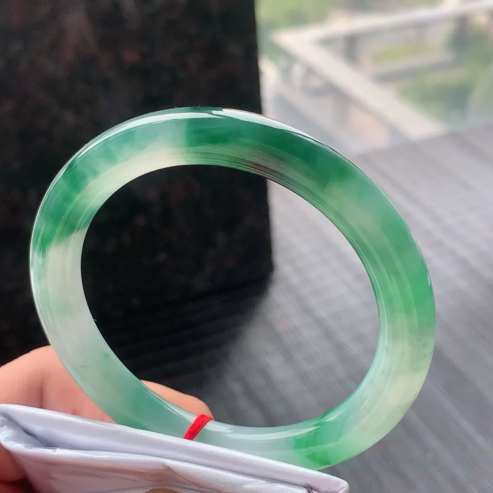 圆条高冰飘花 微纹 尺寸:57.5/8.6/9.2 花美 种水好️️