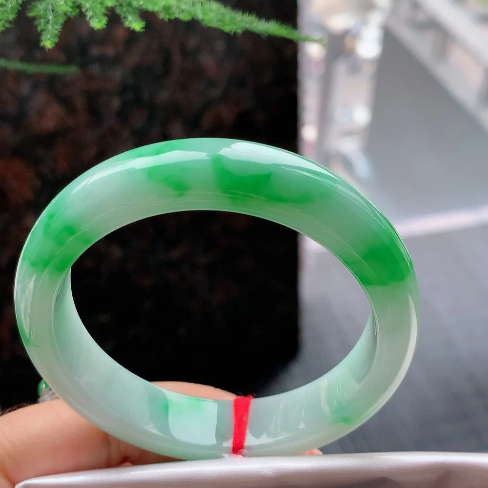 正圈白底青阳绿 无瑕 尺寸:53.7/12.9/7.9 色阳🥰🥰