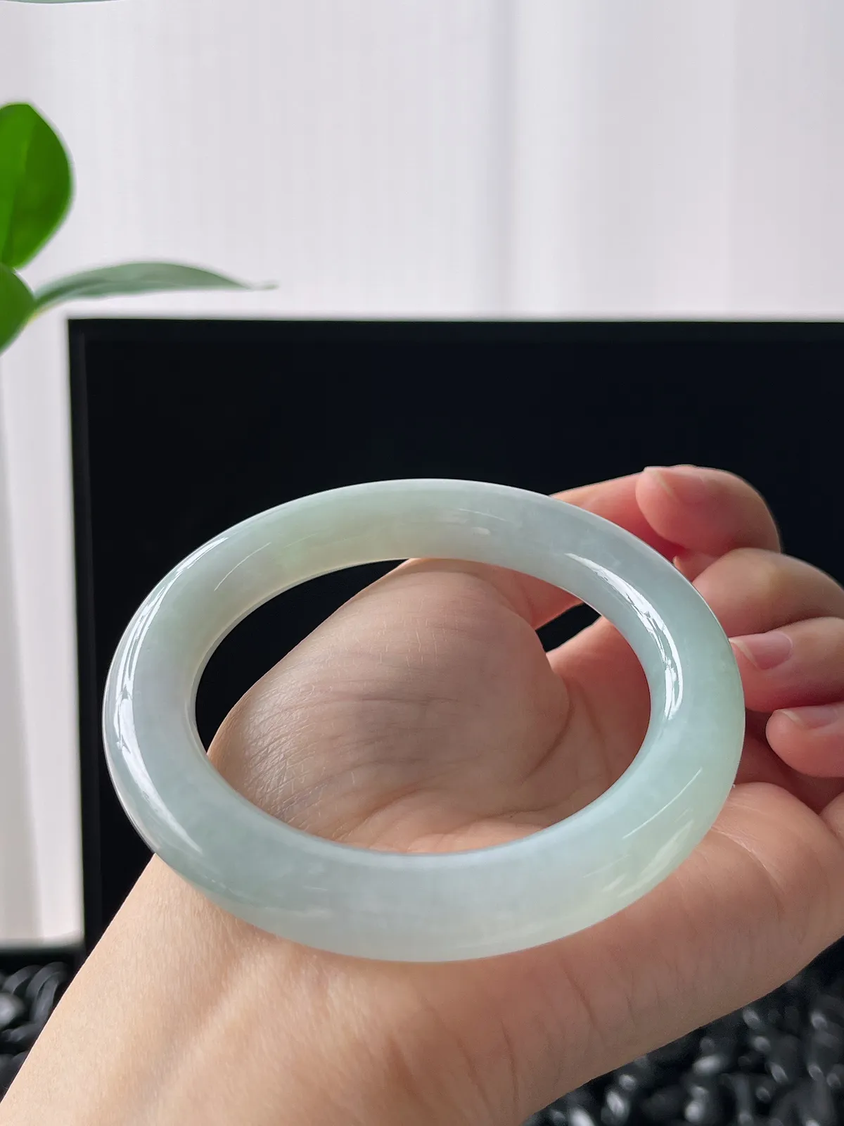 圆镯56圈口，翡翠手镯