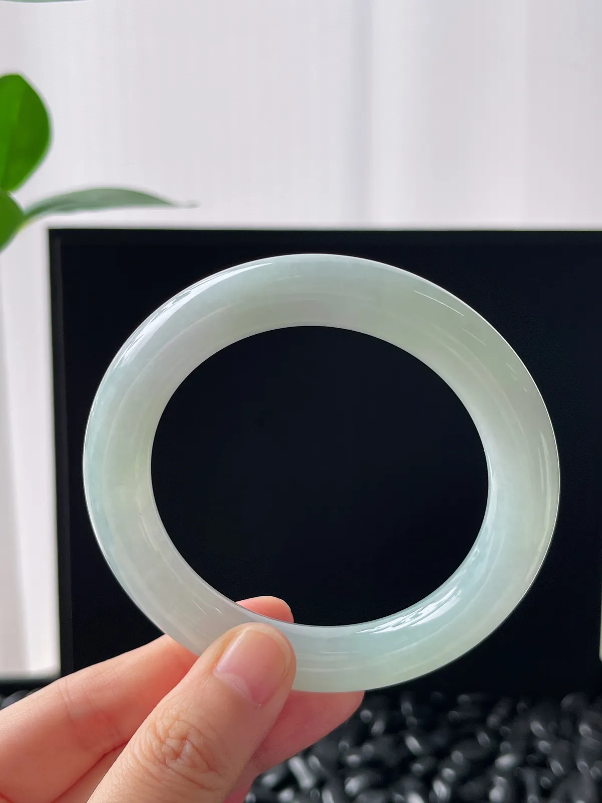 圆镯56圈口，翡翠手镯