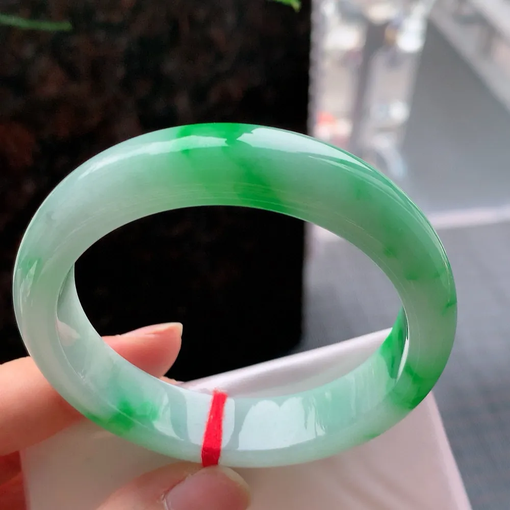 正圈白底青阳绿 无瑕 尺寸:53.7/12.9/7.9 色阳🥰🥰