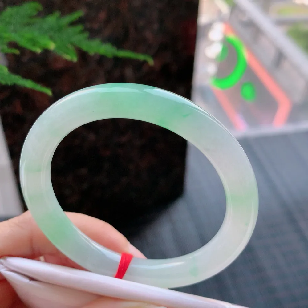 圆条冰阳绿 无瑕 尺寸:52.4/8.2 色好