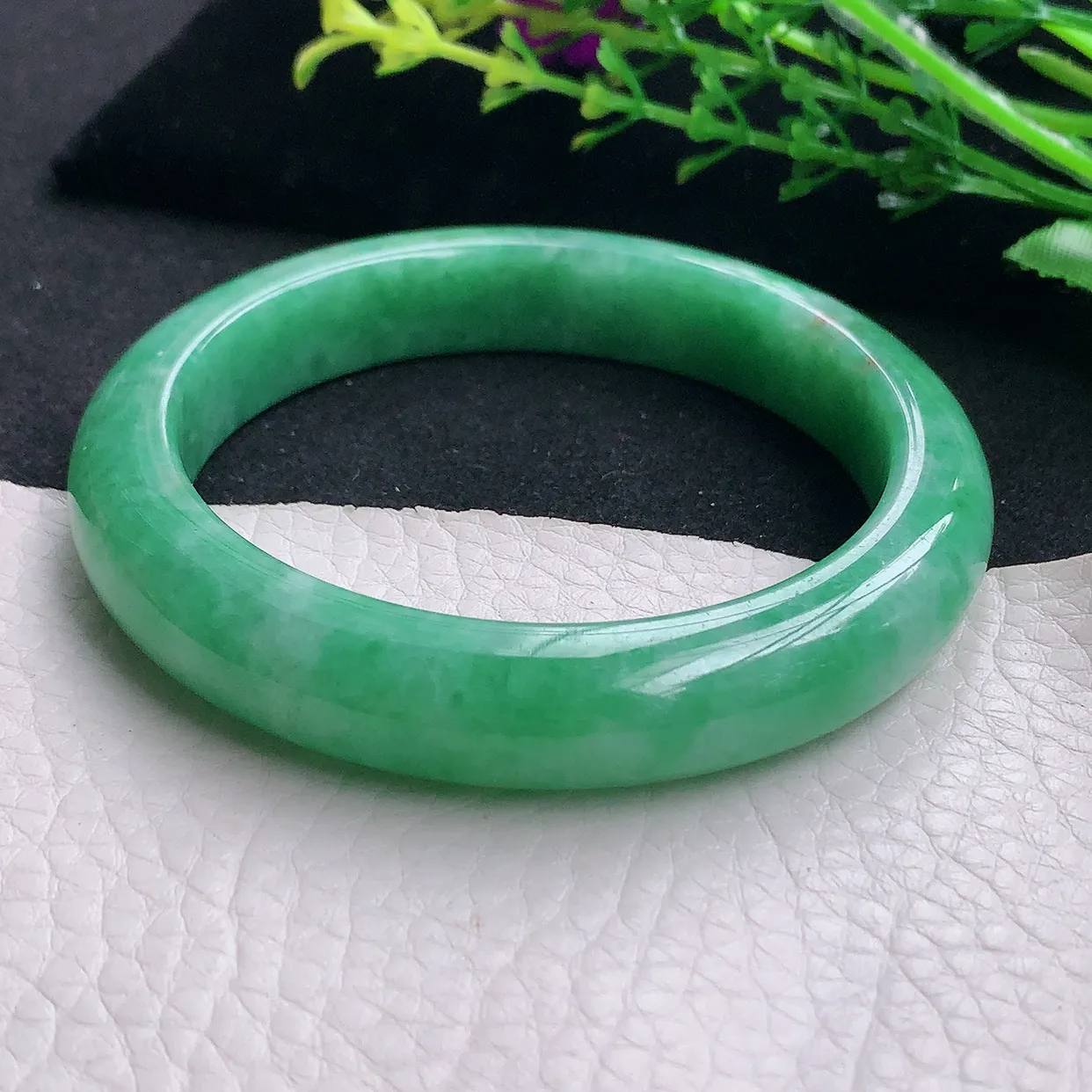 jm自然光58*11.9*9.9平安镯 天然缅甸翡翠a货辣绿宽边珠宝玉手镯