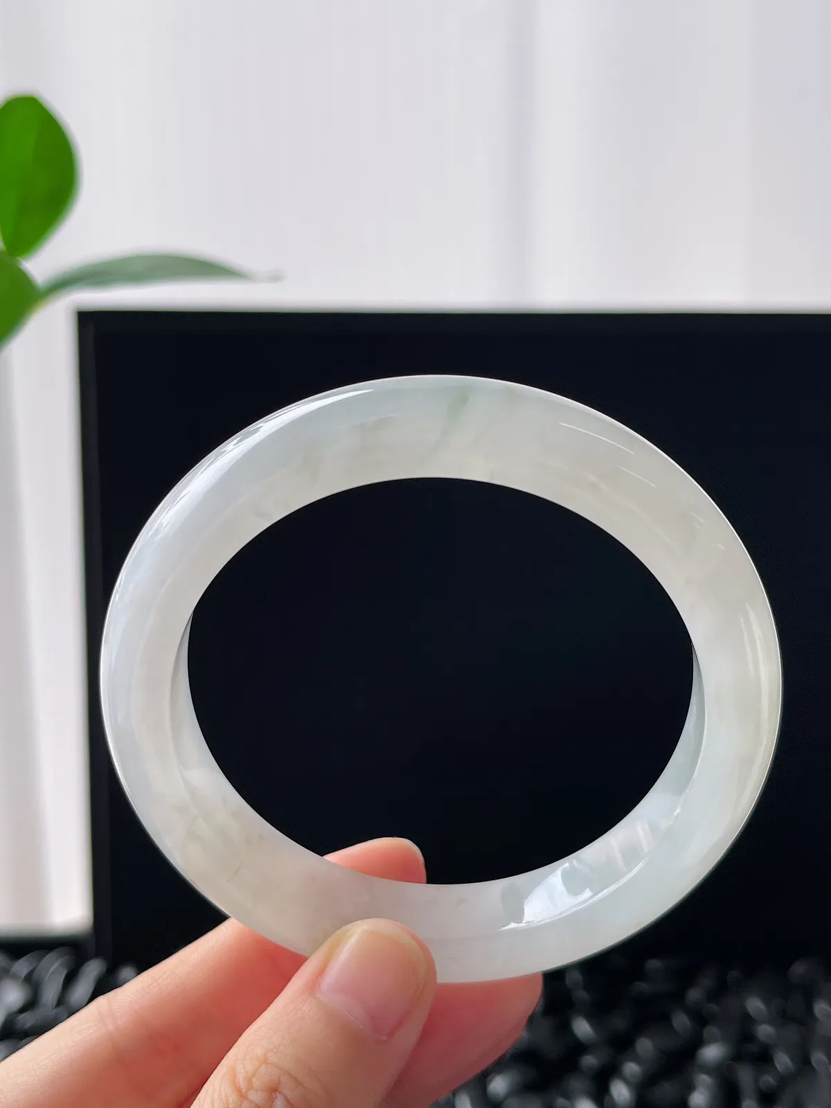 正圈58.5圈口，翡翠冰糯洒金手镯