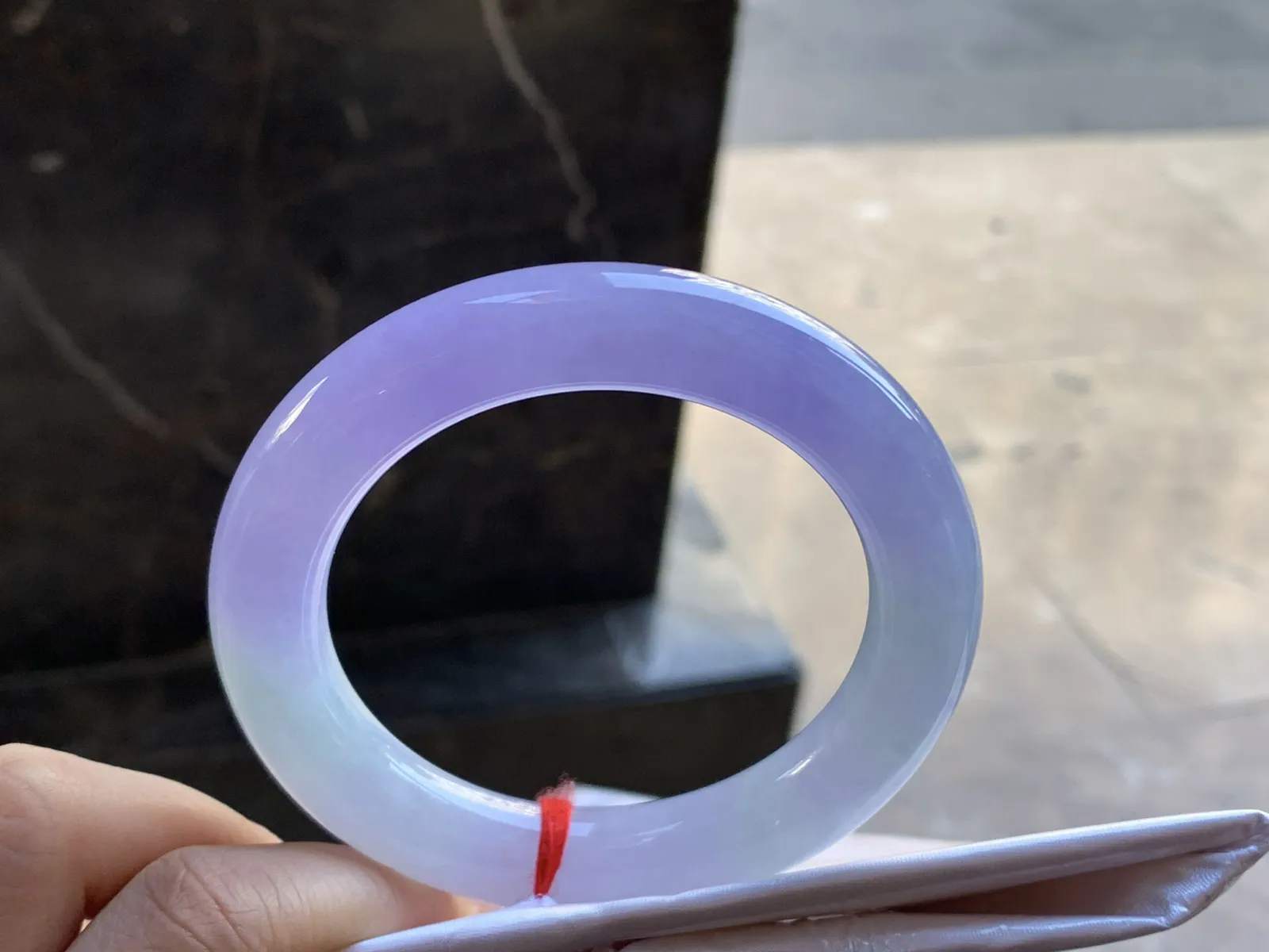 57.5-11.9

紫罗兰圆条手镯^_^鲜艳