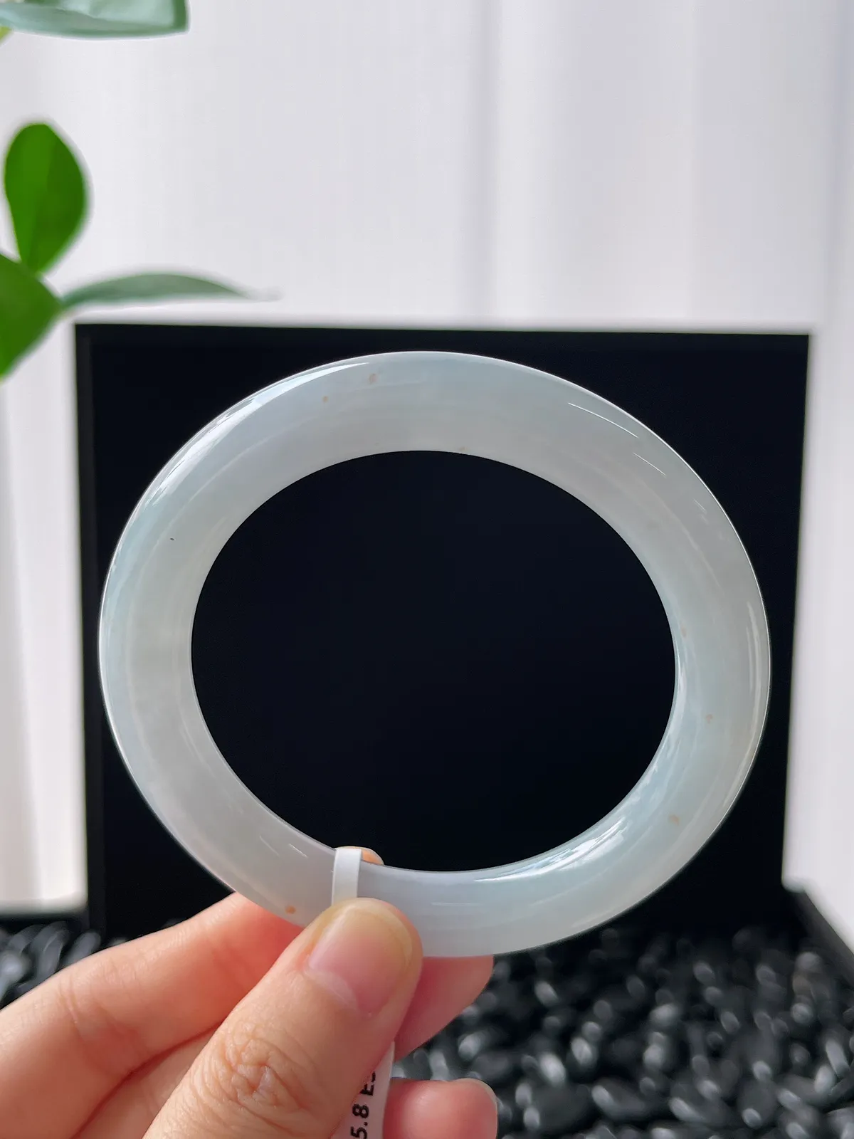 圆镯55.8圈口，翡翠手镯