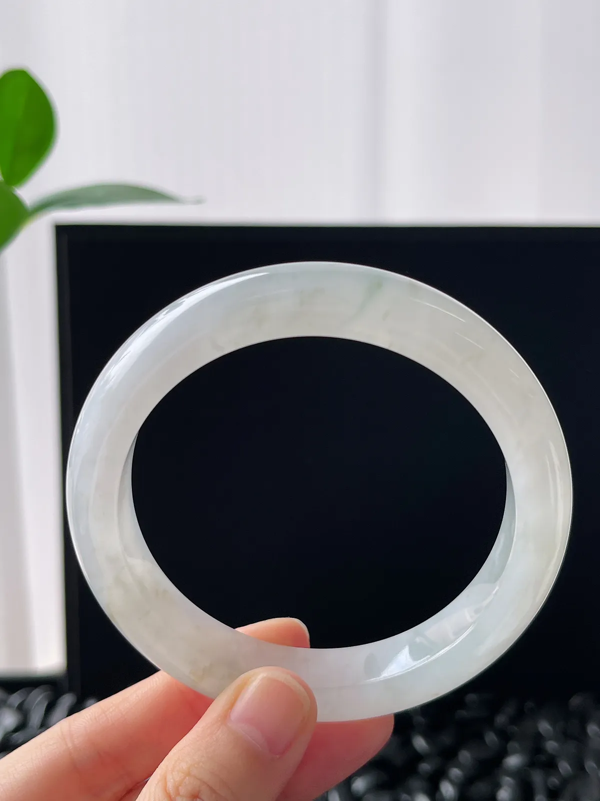 正圈58.5圈口，翡翠冰糯洒金手镯