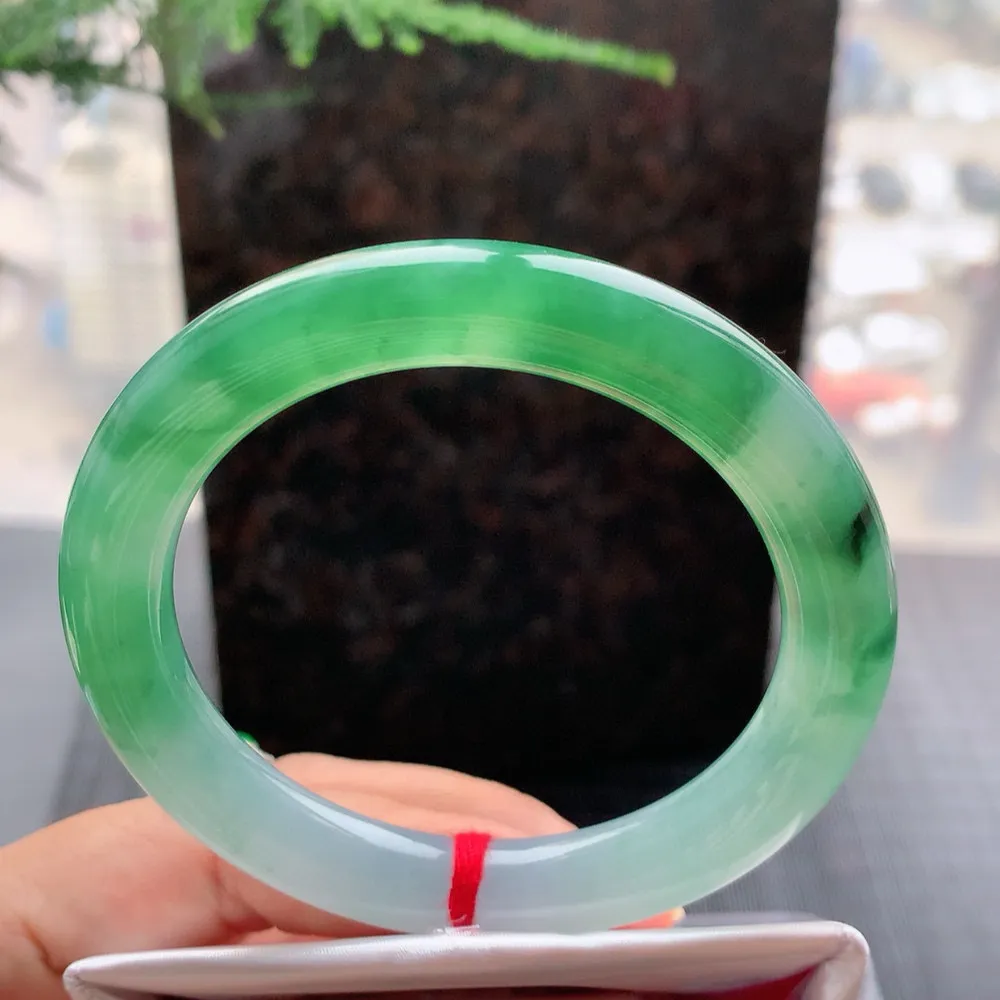 圆条高冰绿 无瑕 尺寸:54.4/9.4/9.7 种色俱佳