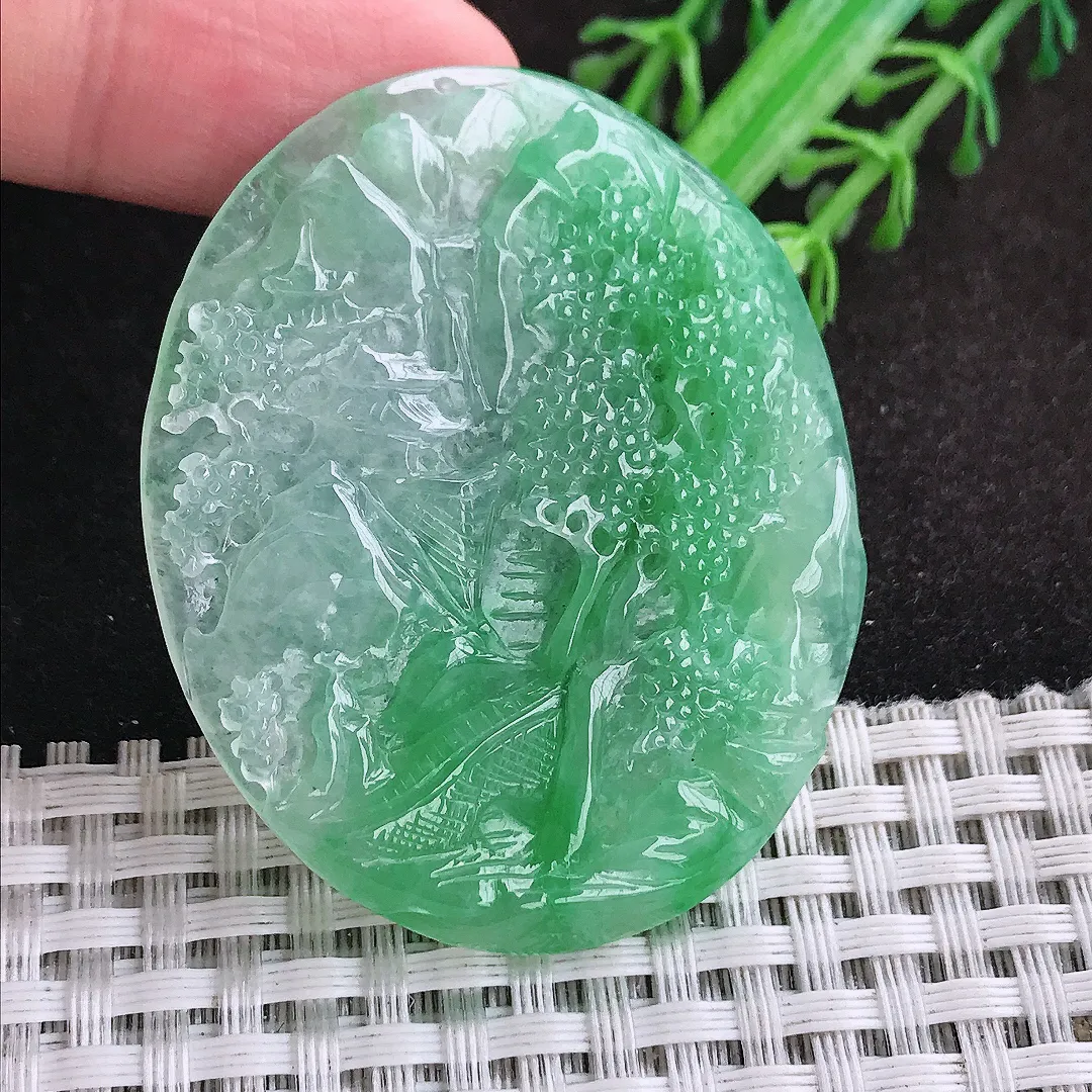 自然光50.8/42/5老坑精美冰润飘阳绿山水牌吊坠翡翠玉坠挂件