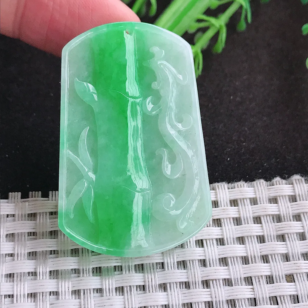 自然光44.5/29.6/5老坑精美飘阳绿节节高竹节吊坠翡翠玉坠挂件