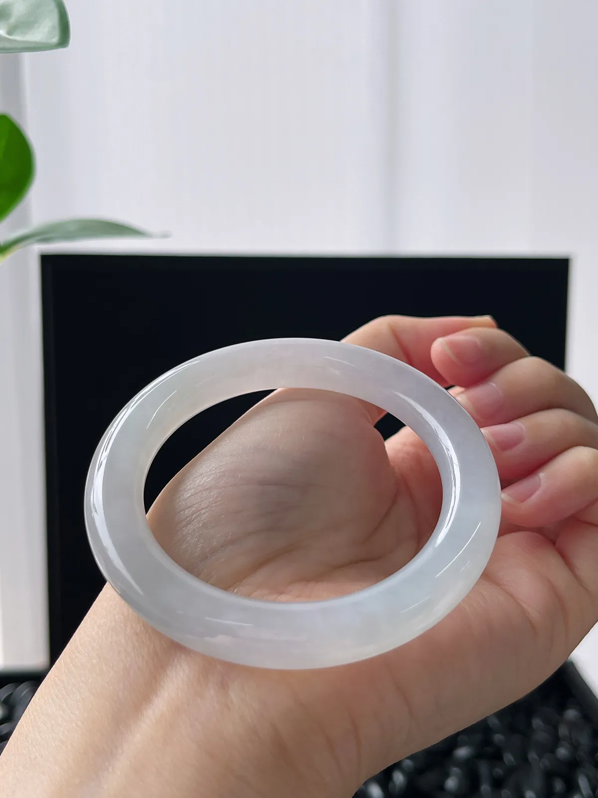 圆镯51圈口，翡翠冰糯种白色手镯 圆条白月光