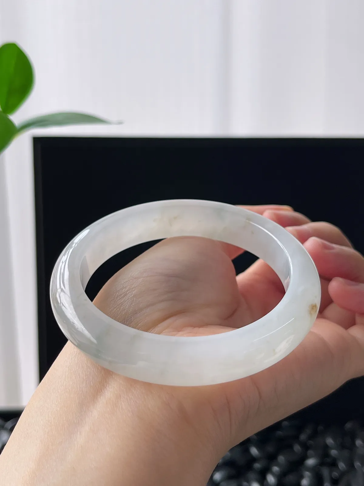 正圈58.5圈口，翡翠冰糯洒金手镯