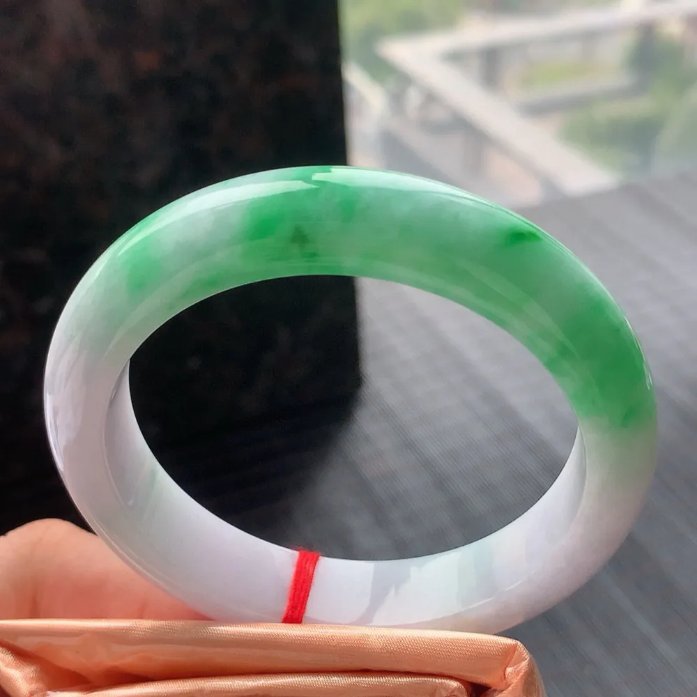 正圈冰糯春彩 无瑕 尺寸:58.3/12.8/8.9 色好