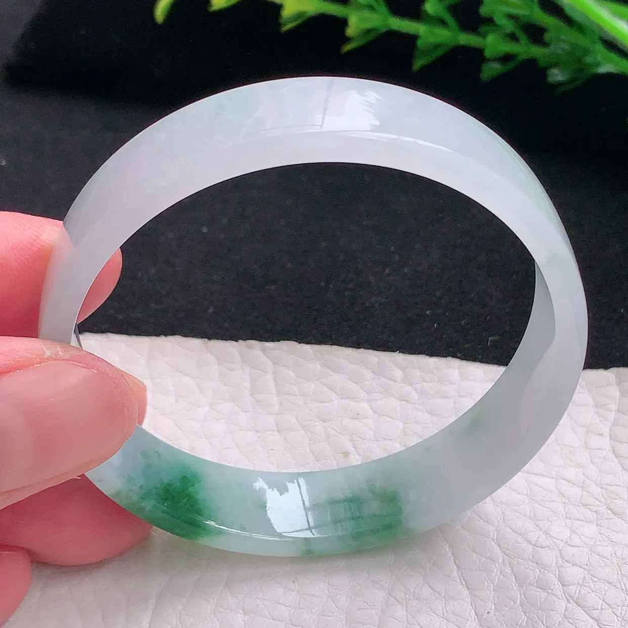 ss小圈口52.5*12*3.8宽扁镯 天然缅甸翡翠a货飘花秀气宽边珠宝玉手镯