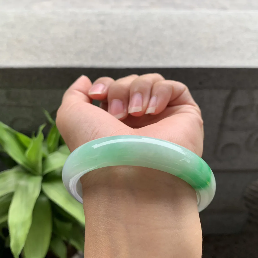 圈口 56.8-12.2-8.5【飘绿正圈手镯】正圈56 57可戴