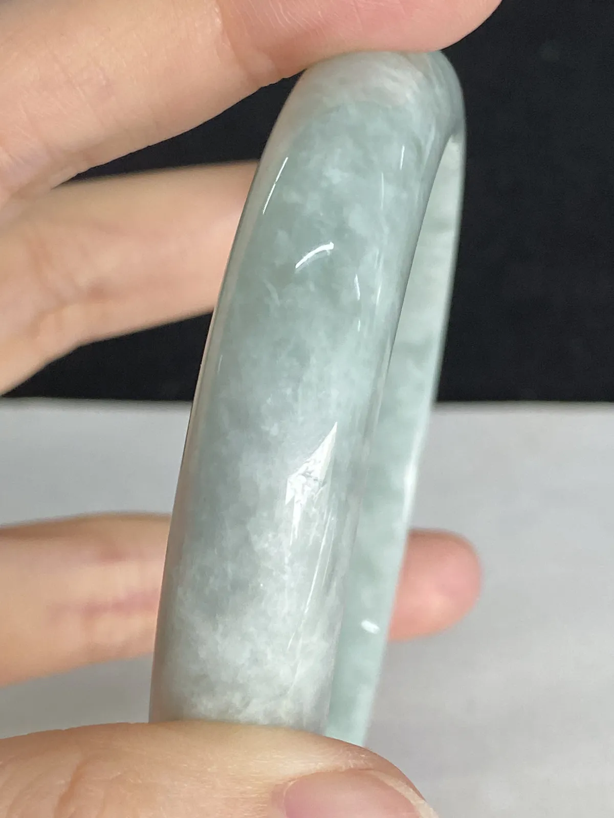 正圈60.4圈口，翡翠豆种白色手镯