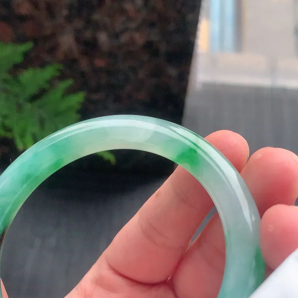 圆条高冰飘花 微纹 尺寸:57.5/8.6/9.2 花美 种水好️️