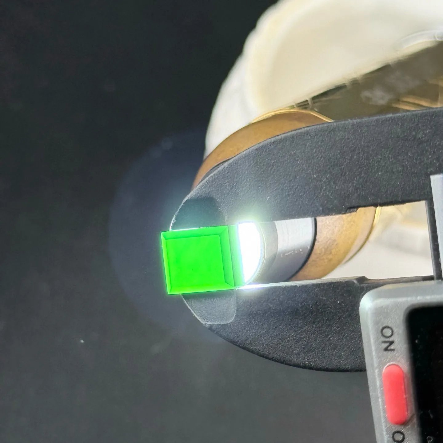 墨翠方戒面裸石 种好色正 黑度极好 打灯极黑 油性十足