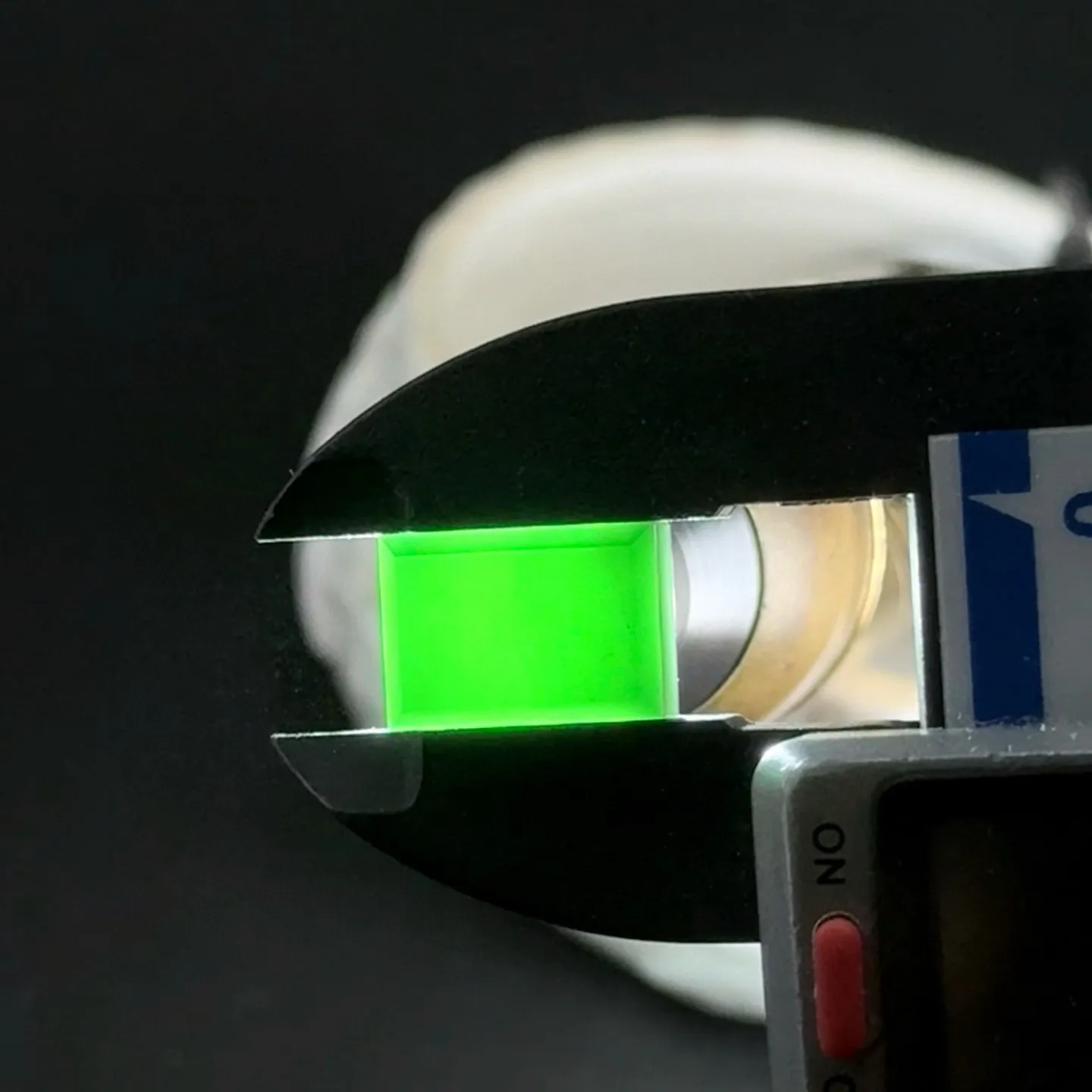 墨翠长方戒面裸石一枚 种好色正 黑度极好 打灯通透 油性十足