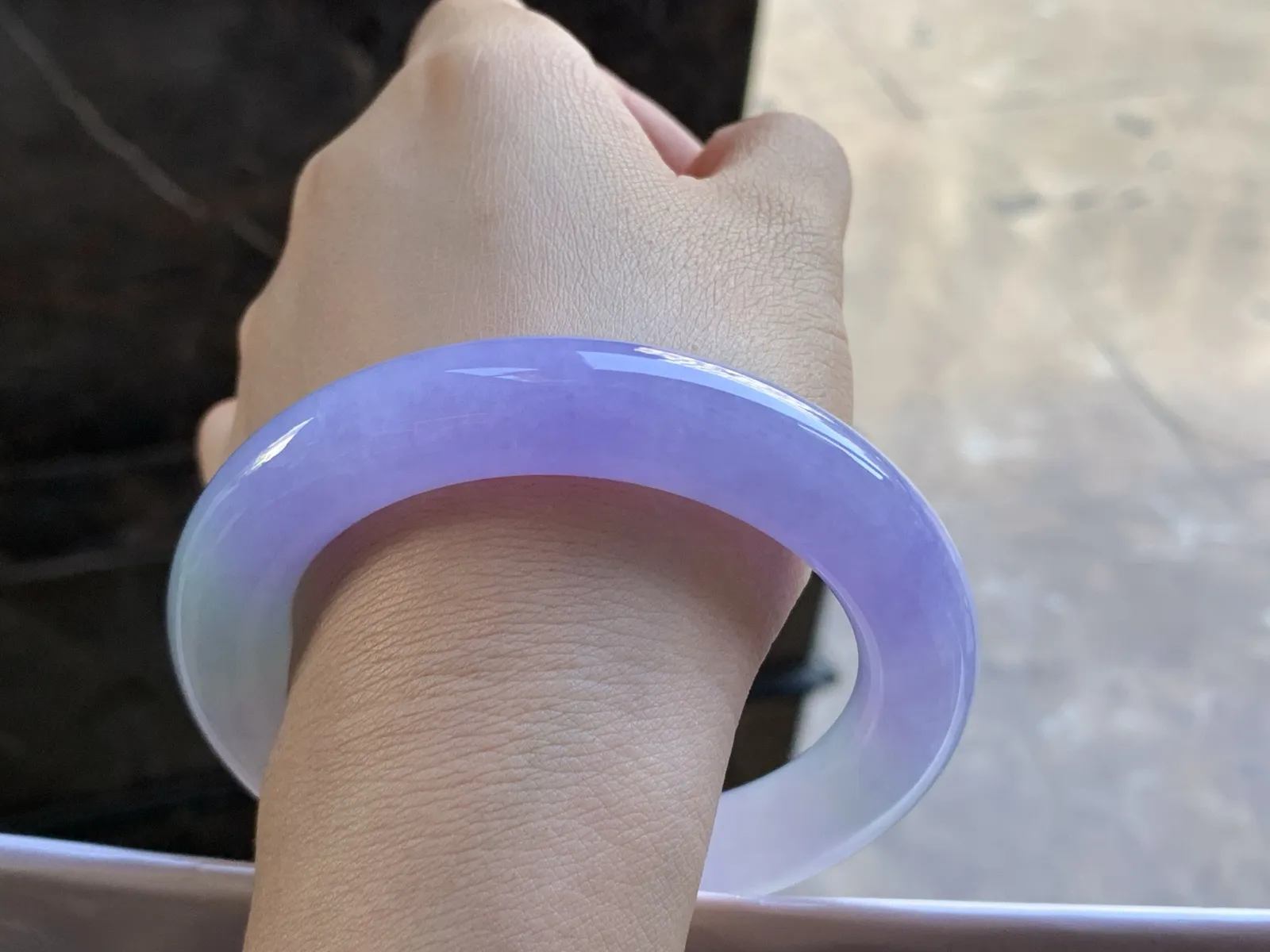 57.5-11.9

紫罗兰圆条手镯^_^鲜艳