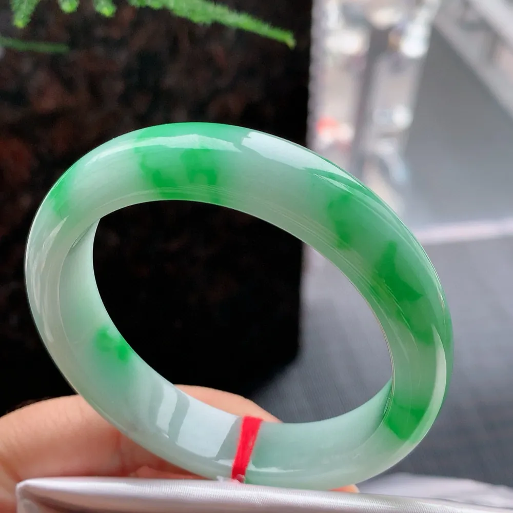 正圈白底青阳绿 无瑕 尺寸:53.7/12.9/7.9 色阳🥰🥰