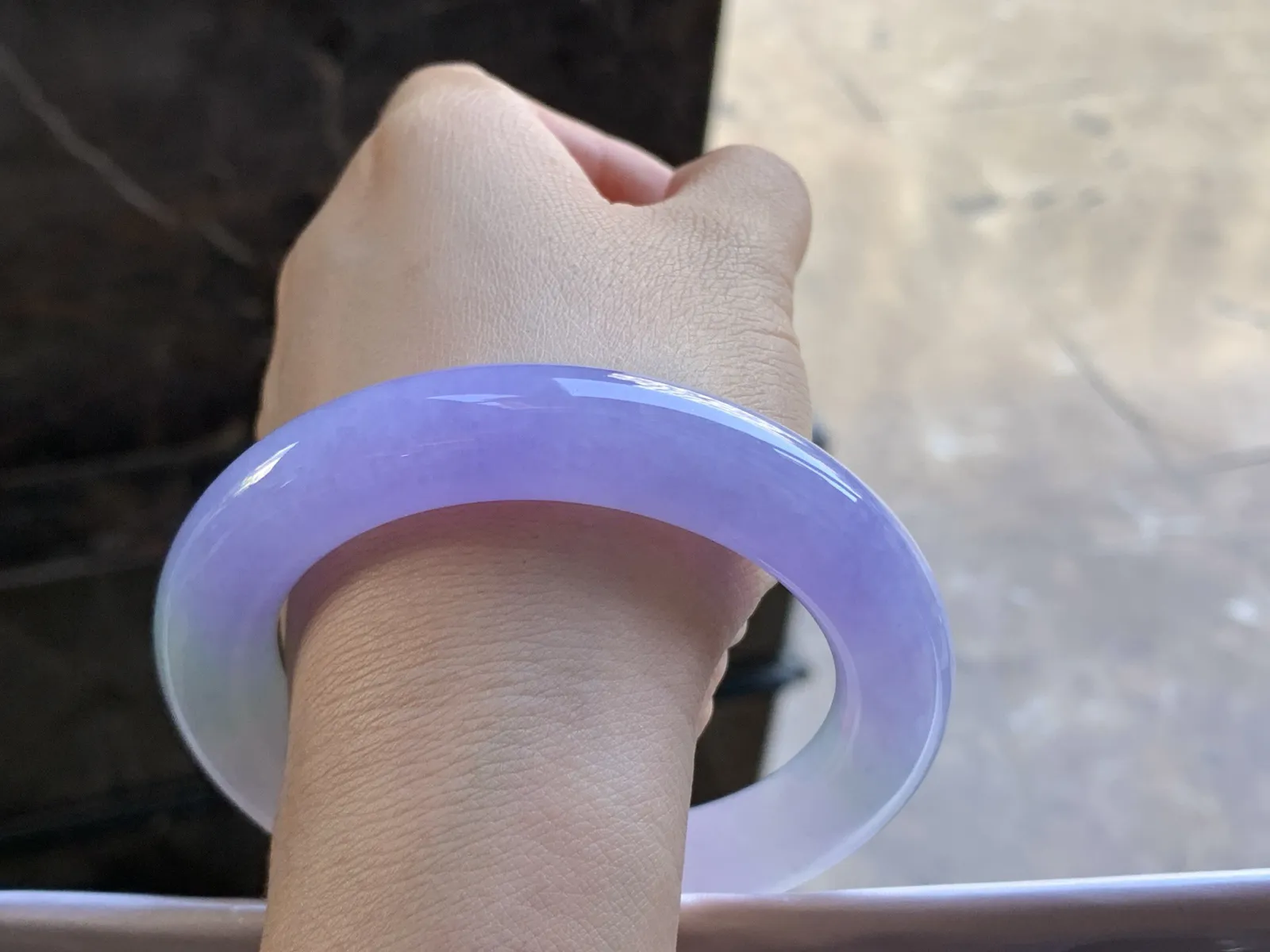 57.5-11.9

紫罗兰圆条手镯^_^鲜艳